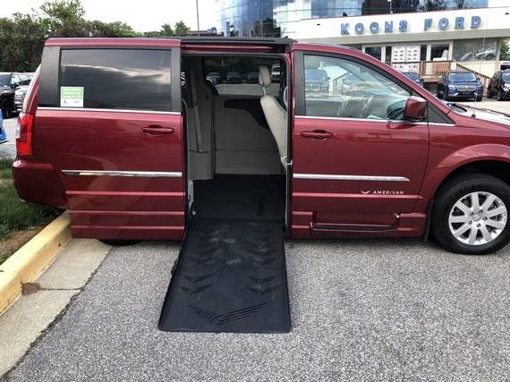 CHRYSLER TOWN AND COUNTRY 2015 2C7WC1BG1FR645758 image